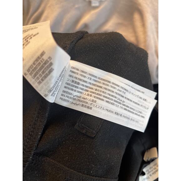 Abercrombie & Fitch 90's Straight Ultra High Rise Faux Leather Black 30/10 NWOT - Picture 9 of 9